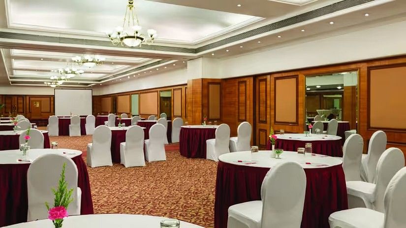 Concord Banquet Hall at Hotel Ramada Plaza Palm Grove Juhu Beach Mumbai, 5 Star Banquets in Juhu Mumbai 2dkd