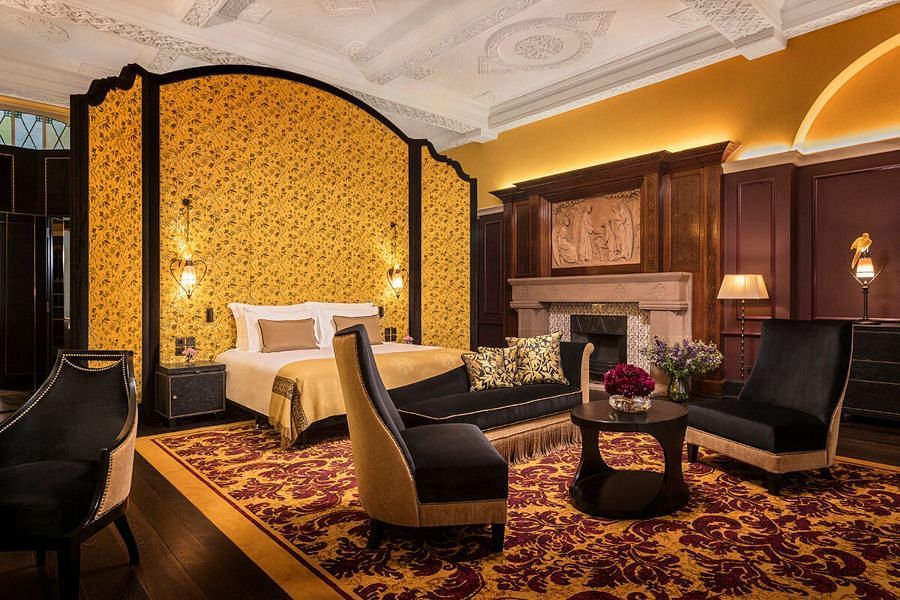 alt-text Jacques-Garcia-Inspiring-Ideas-for-Hotel-Interior-Design-LOSCAR