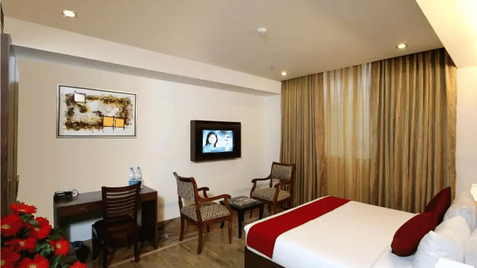 Executive Rooms Taurus Sarovar Portico New Delhi 1 so02jw