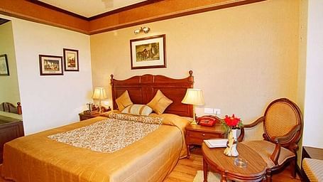 Sun n Snow Inn Hotel Kausani Kausani Deluxe Room With Himalyan View Sun n Snow Inn hotels in kausani, Uttarakhand hotels, kausani hotels 33333333
