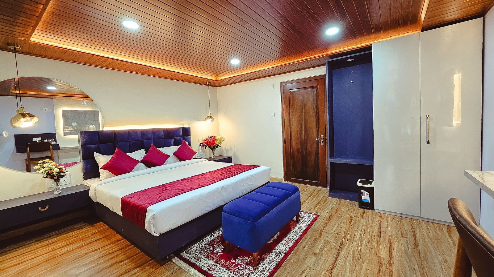Premium room with wardrobe and mirror