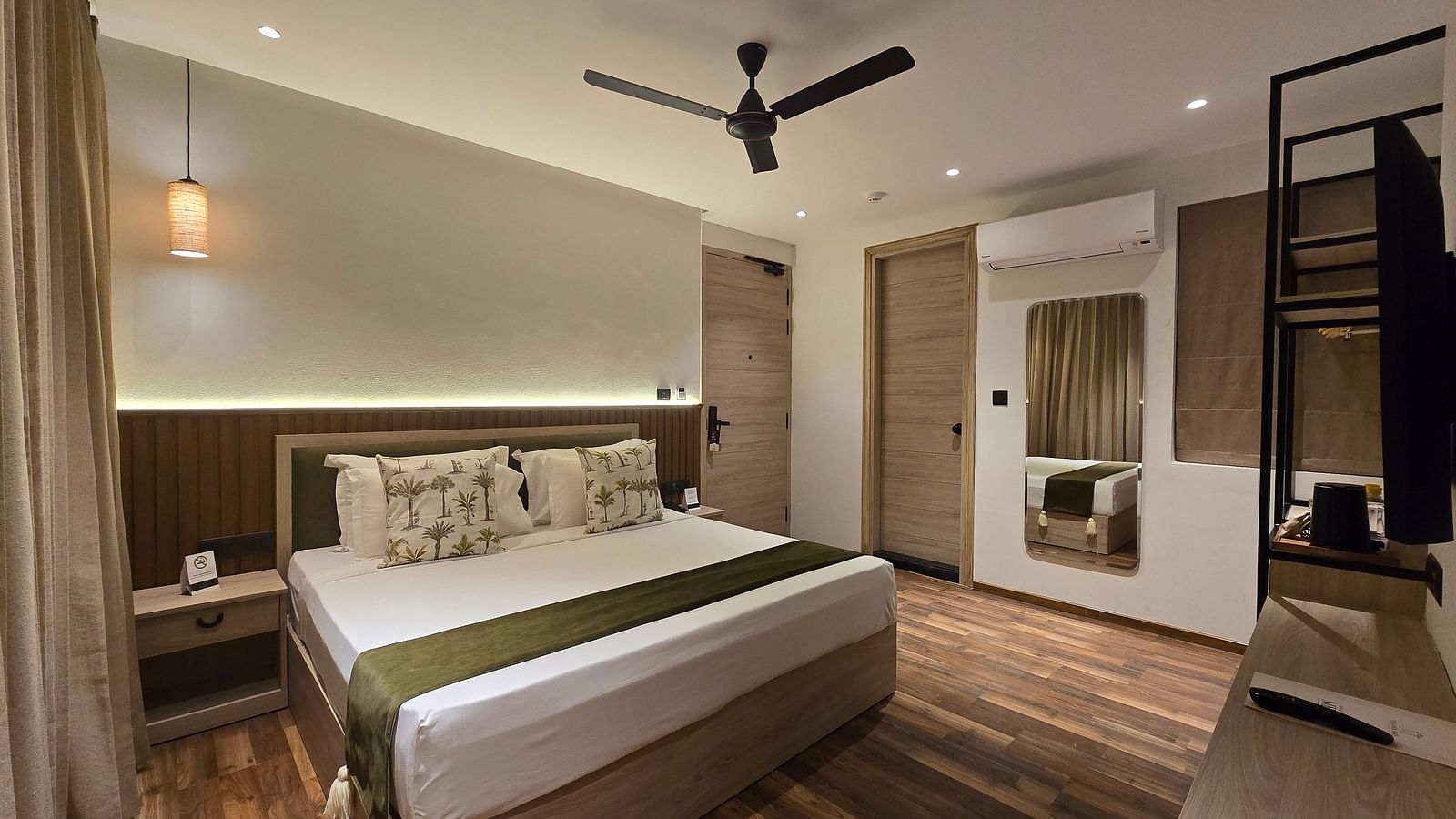 executive prive room of manor house dehradun 