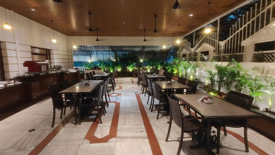Garden Resto-BAR-1
