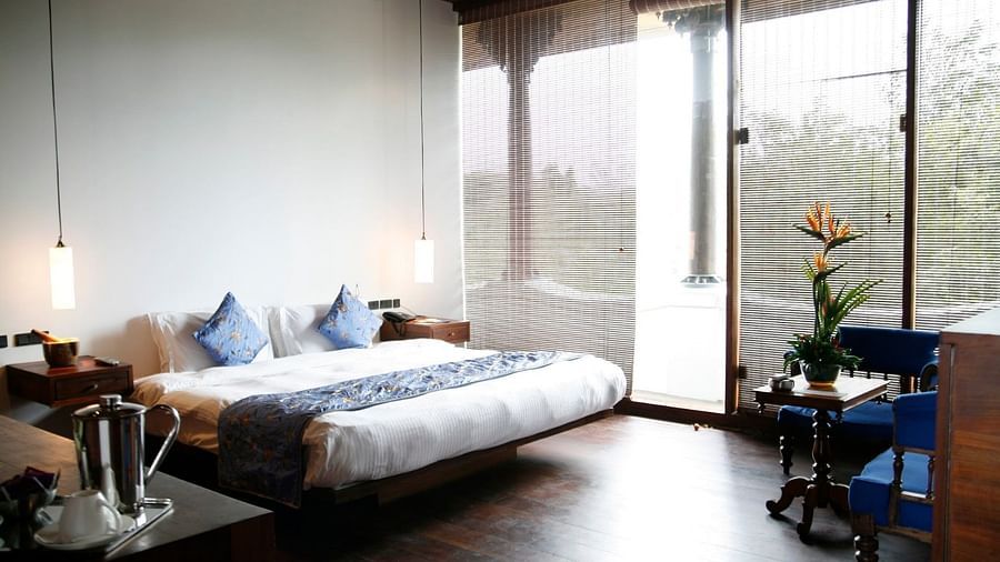 penthouse room replace pic 2