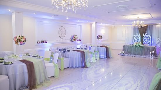 hall-3851014 1920