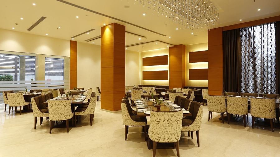 Best Restaurants in Jhansi, Restaurant Nataraj Sarovar Portico Jhansi 14