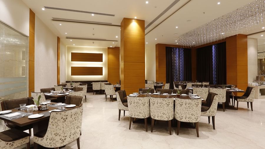 Best Restaurants in Jhansi, Restaurant Nataraj Sarovar Portico Jhansi 15