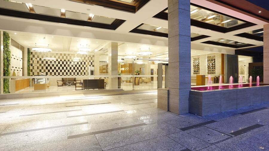 Porch at Natraj Sarovar Portico Jhansi, business hotels in jhansi  3