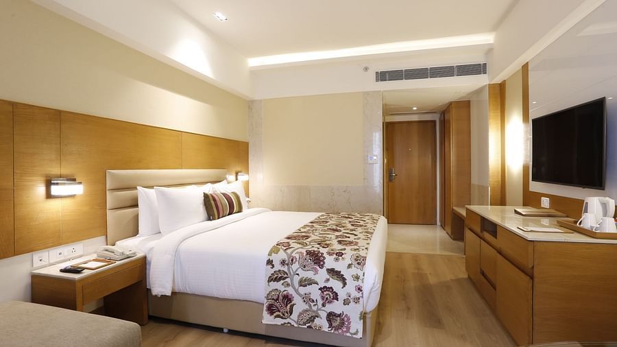 hotel rooms in Jhansi, Superior Rooms in Jhansi with King-sized Bed at Natraj Sarovar Portico Jhansi 2