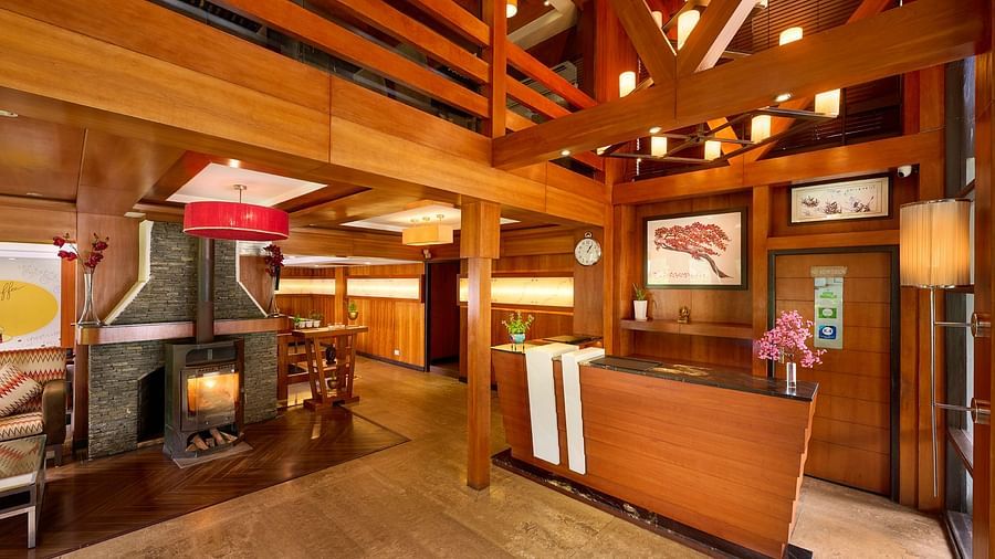 Renest Manalai - Interiors of the lobby 1