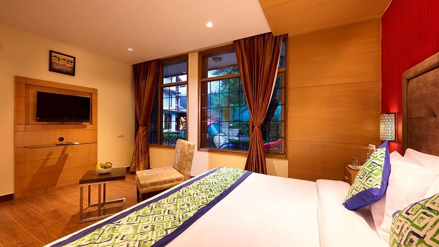 Renest Manali - Interiors of the Crane cottage room 2