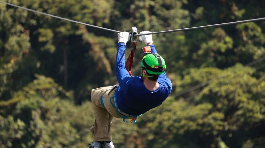 zipline-4135588 1920