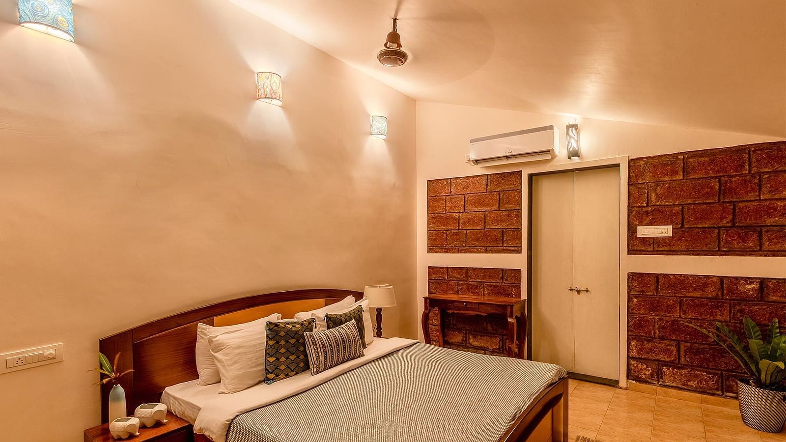 the-conservancy-bungalow-b892da
