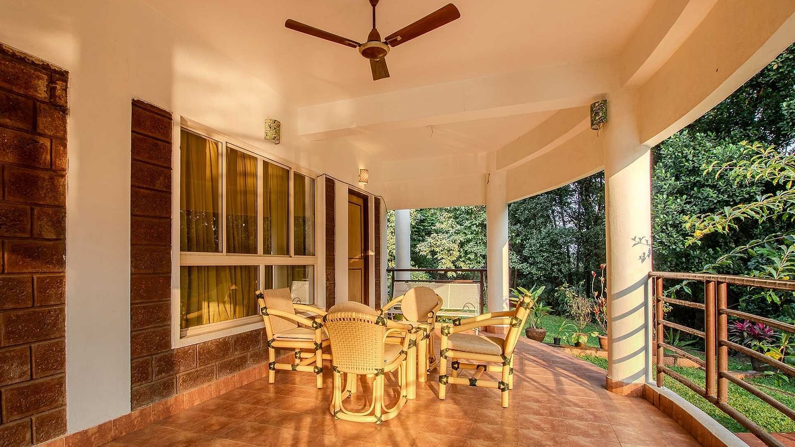 the-conservancy-bungalow-e3a2a4
