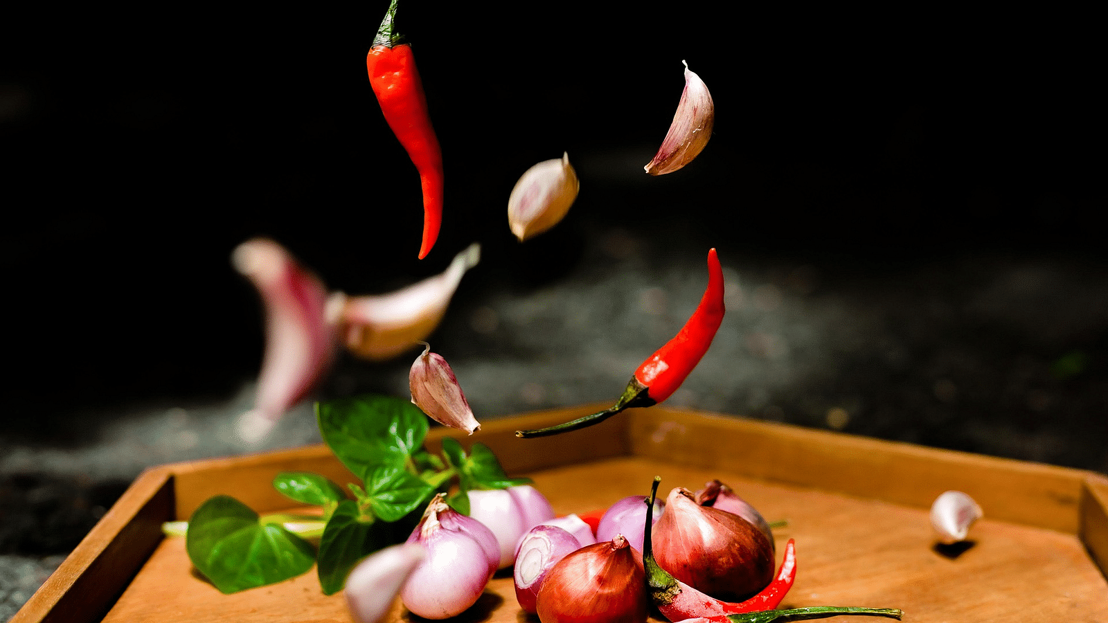spices-6544639 1920