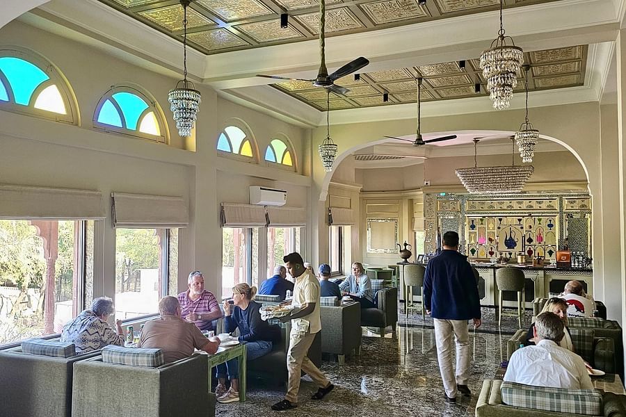 Luxury Retaurants in Dausa at Hotel Umaid Palace - Manvar The Bar 2