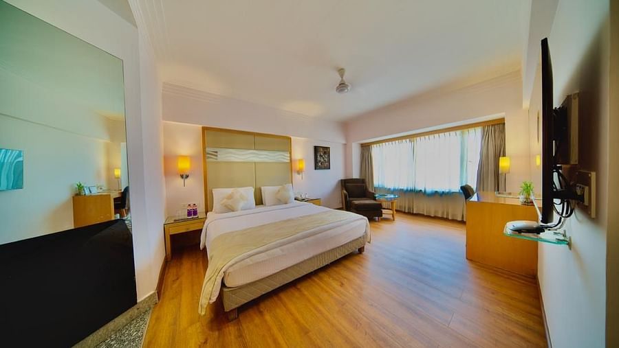 DLX Rooms 1