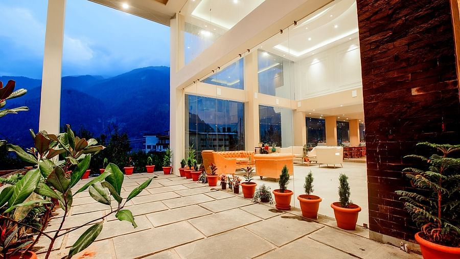 Lobby3