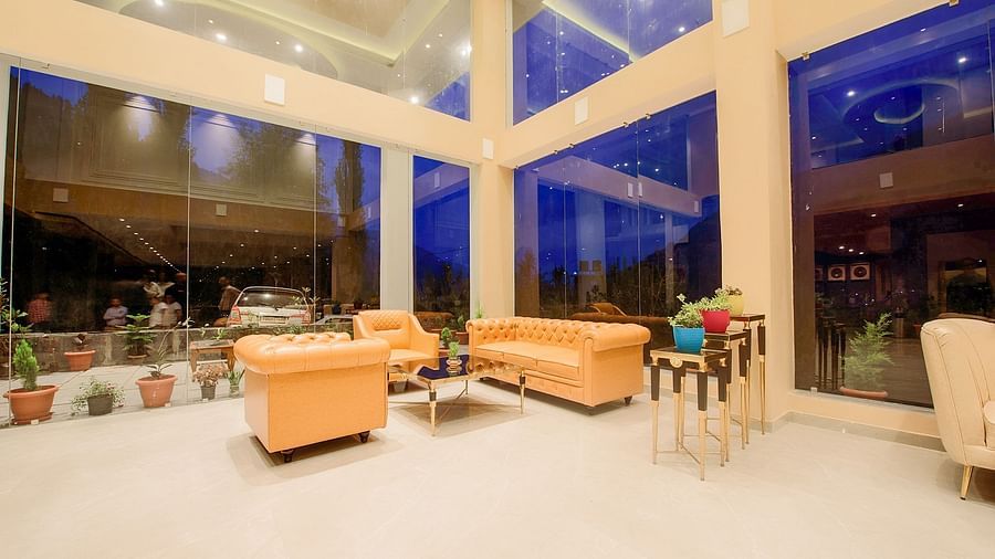 Lobby4