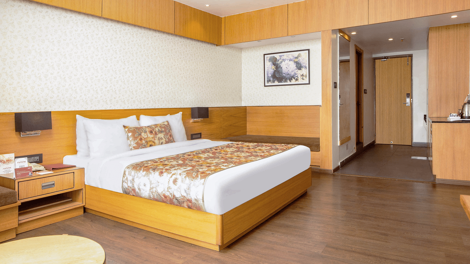 Premium Junior Suite with Sofa Cum Bed View Room1 scsor1