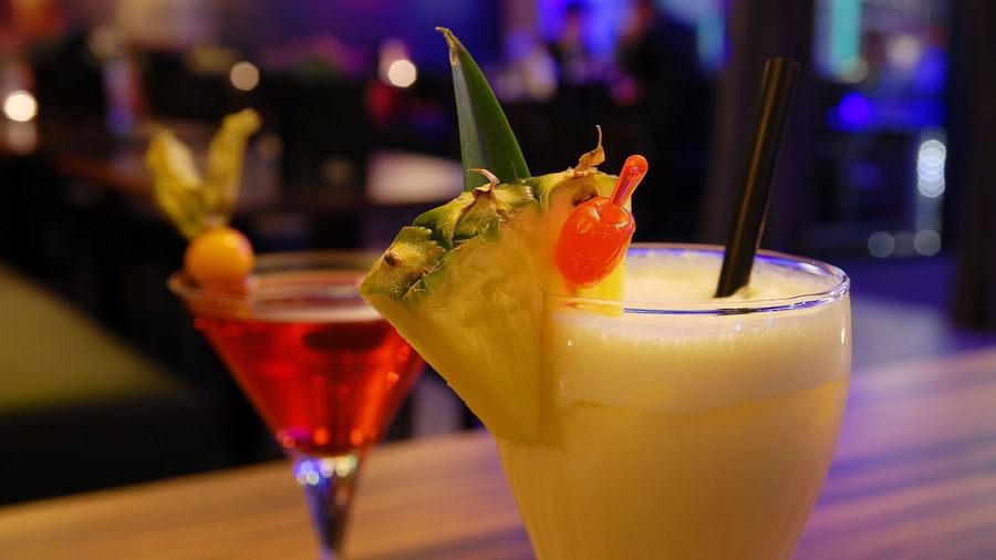 cocktail-857393 1920