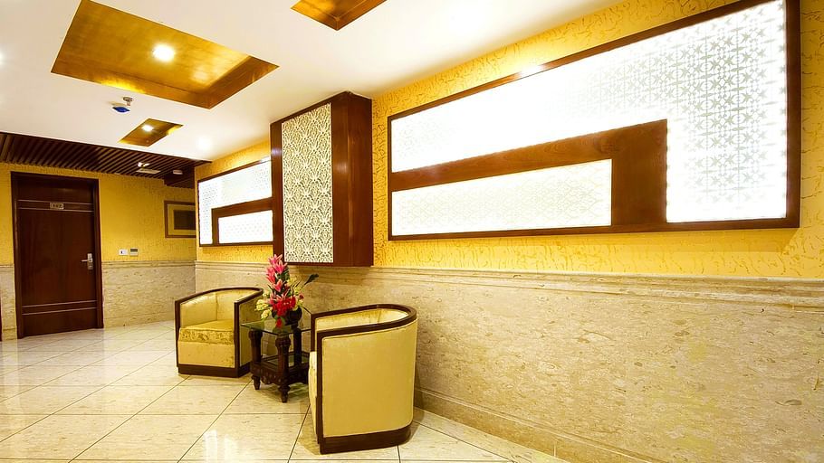 Hotel Swaran Palace, Karol Bagh, New Delhi New Delhi floor lobby 2 Hotel Swaran Palace Karol Bagh New Delhi