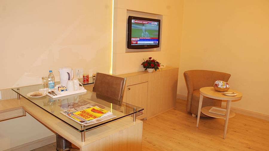 Deluxe Rooms at Hotel Sarovar Portico Naraina New Delhi 6
