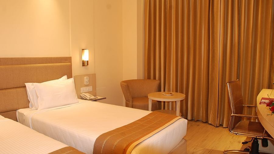 Superior Room Sarovar Portico Naraina New Delhi 5