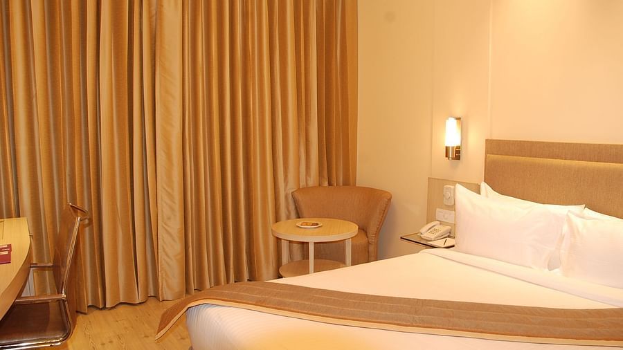 Superior Room at Hotel Sarovar Portico Naraina New Delhi 2