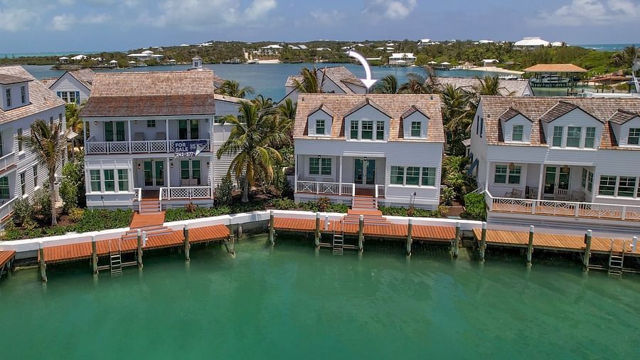 luxurious waterfront houses with private docs at Abaco Inn.