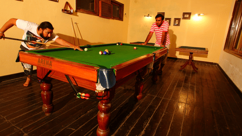 pool table 2000