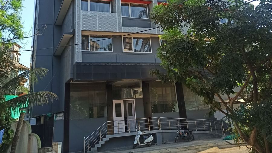 Exterior 2