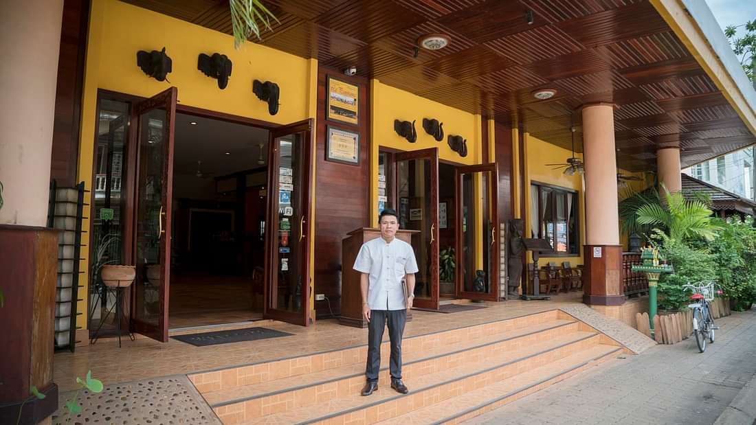 Pakse Hotel & Restaurant, Champasak Pakse Staff of Pakse Hotel Restaurant Champasak Laos 6