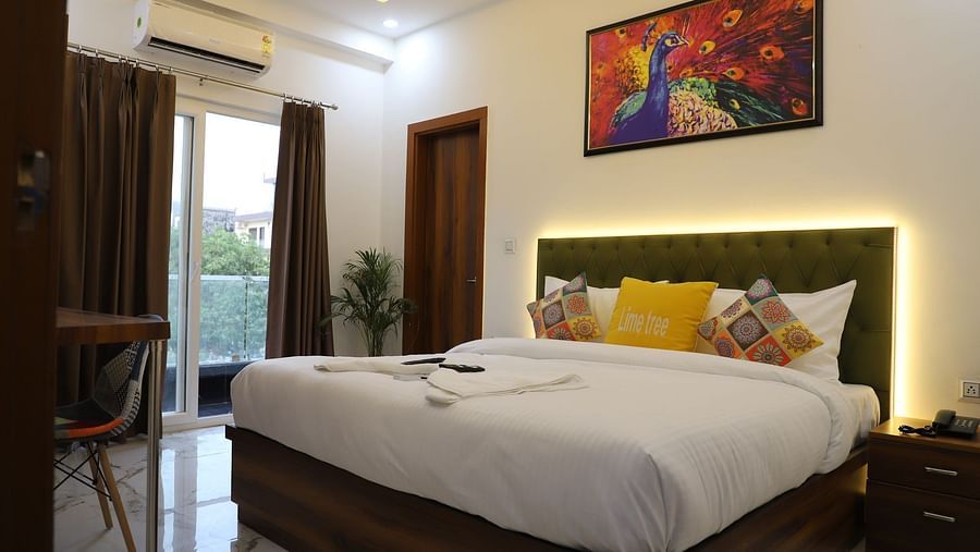 hotels near sharda university greater noida