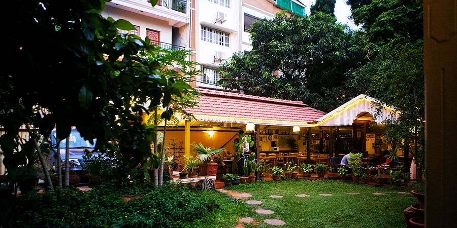 alt-text Casa Cottage - Hotel in Bangalore - Centrally Located - Bed and Breakfast - Heritage Hotel- Quiet Hotel Bangalore - Richmond Town - 20 lrxjzi