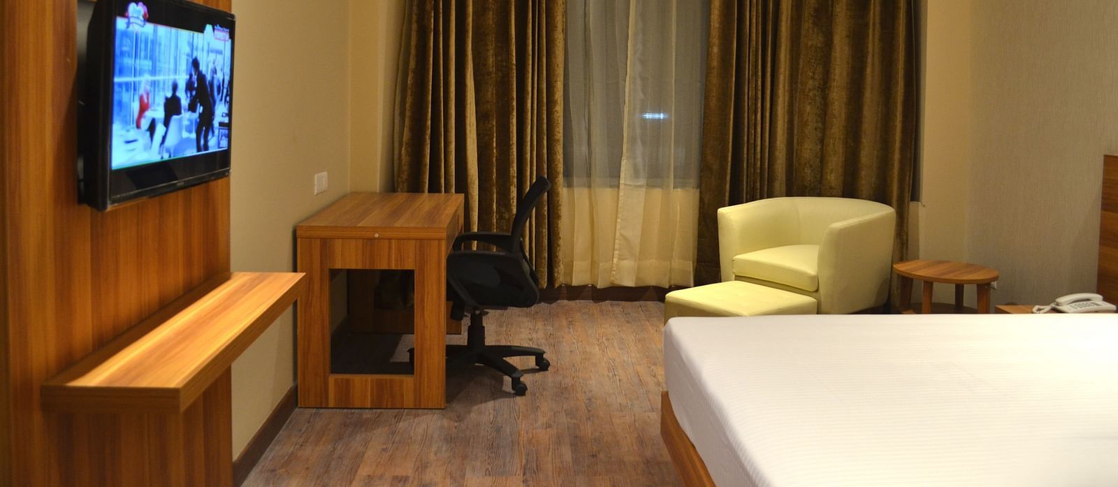rooms le roi jammu hotel 1 k7u04u