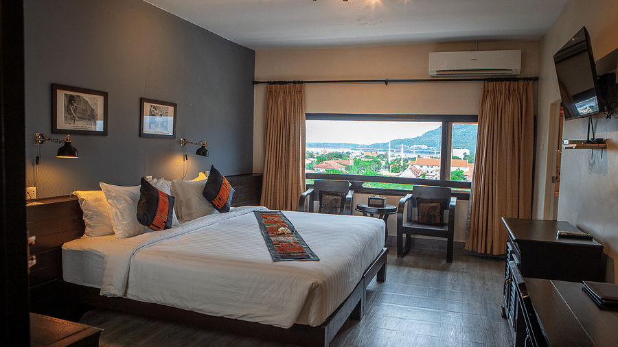 Deluxe Room (5)-2