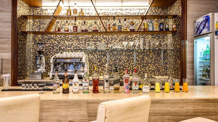 image of the bar with a wide range of alcoholic assortment - Maikhao Dream Villa Resort & Spa, Phuket
