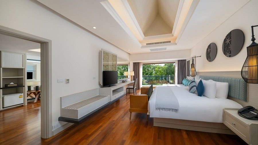 Deluxe Suite 3