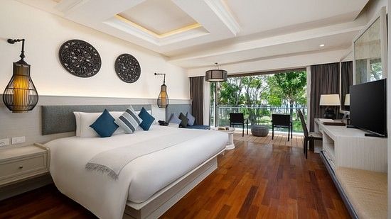Deluxe Room 1