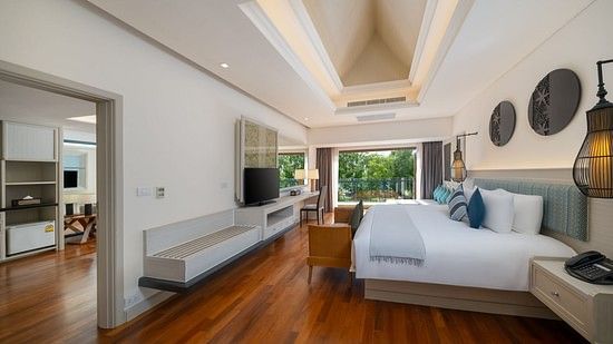 Deluxe Suite 3