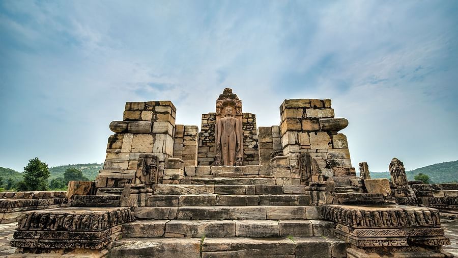 An image of a staircase leading to the Neelkanth Temple