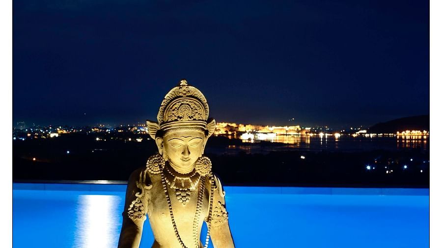 Infinity Swimming Pool - 9