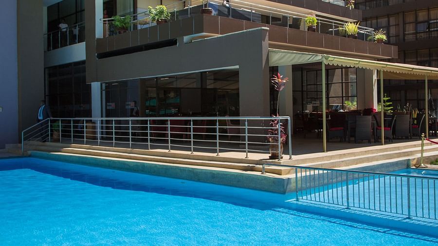 Swimming pool