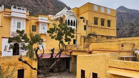 A facade image of Bhadrajun Fort