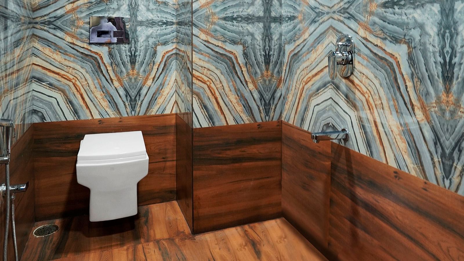 Vanity area of Family Room at Hotel Regal Heaven, Pune.