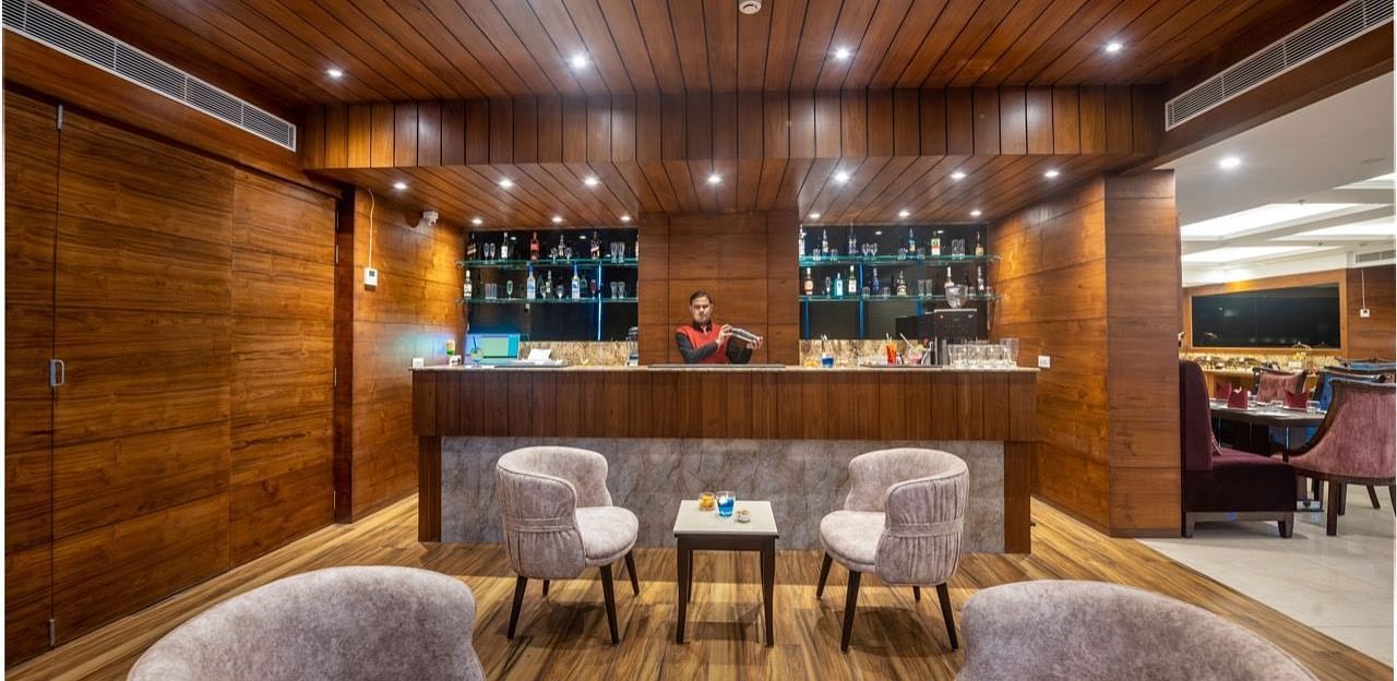 bar.