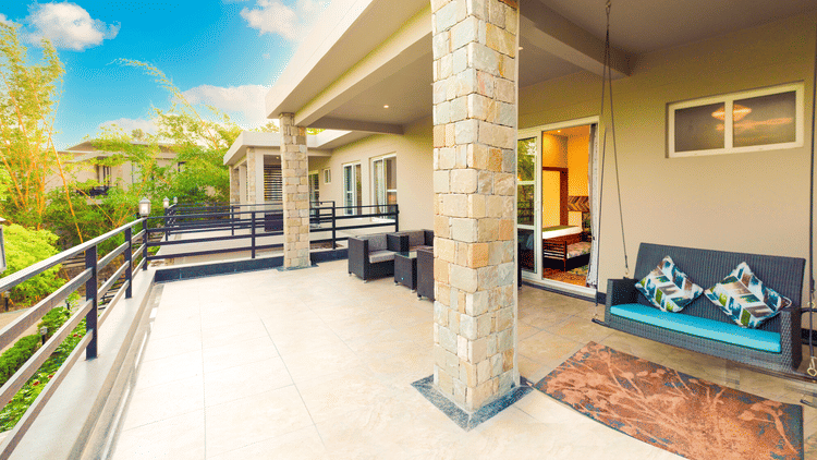 Tusk Suite with a swing - The Golden Tusk