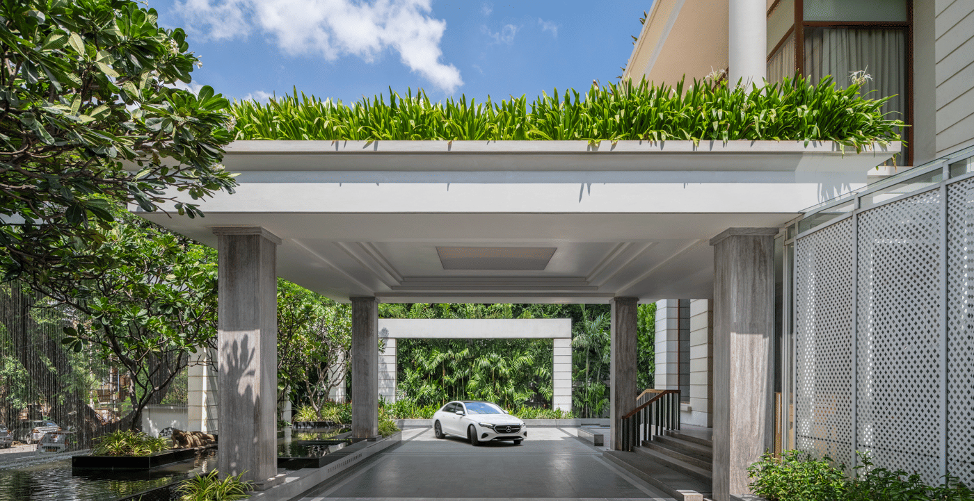 Entrance 2 - With Car