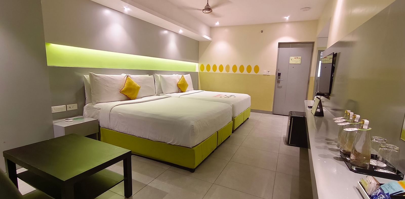 deluxe room 2